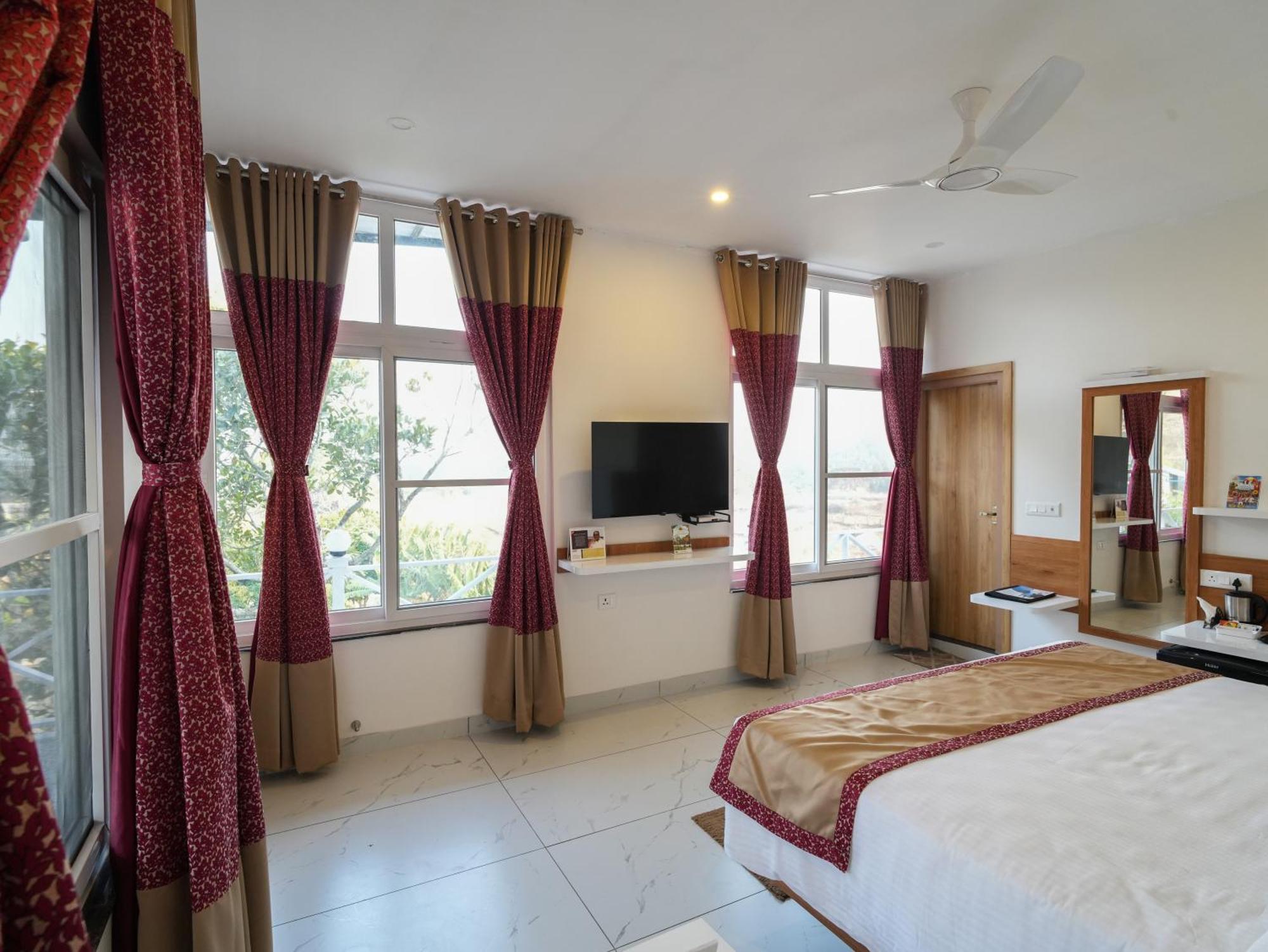 Hotel Mgm Whispering Wind'S Yelagiri Exterior foto