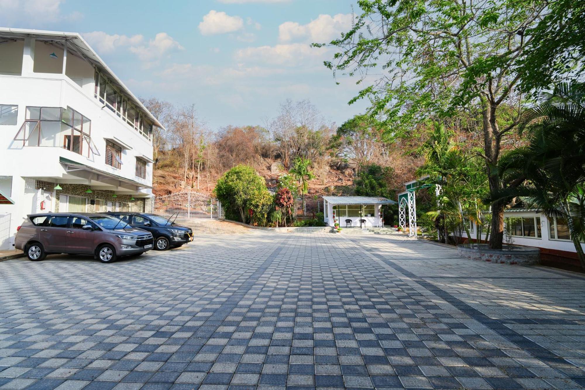 Hotel Mgm Whispering Wind'S Yelagiri Exterior foto